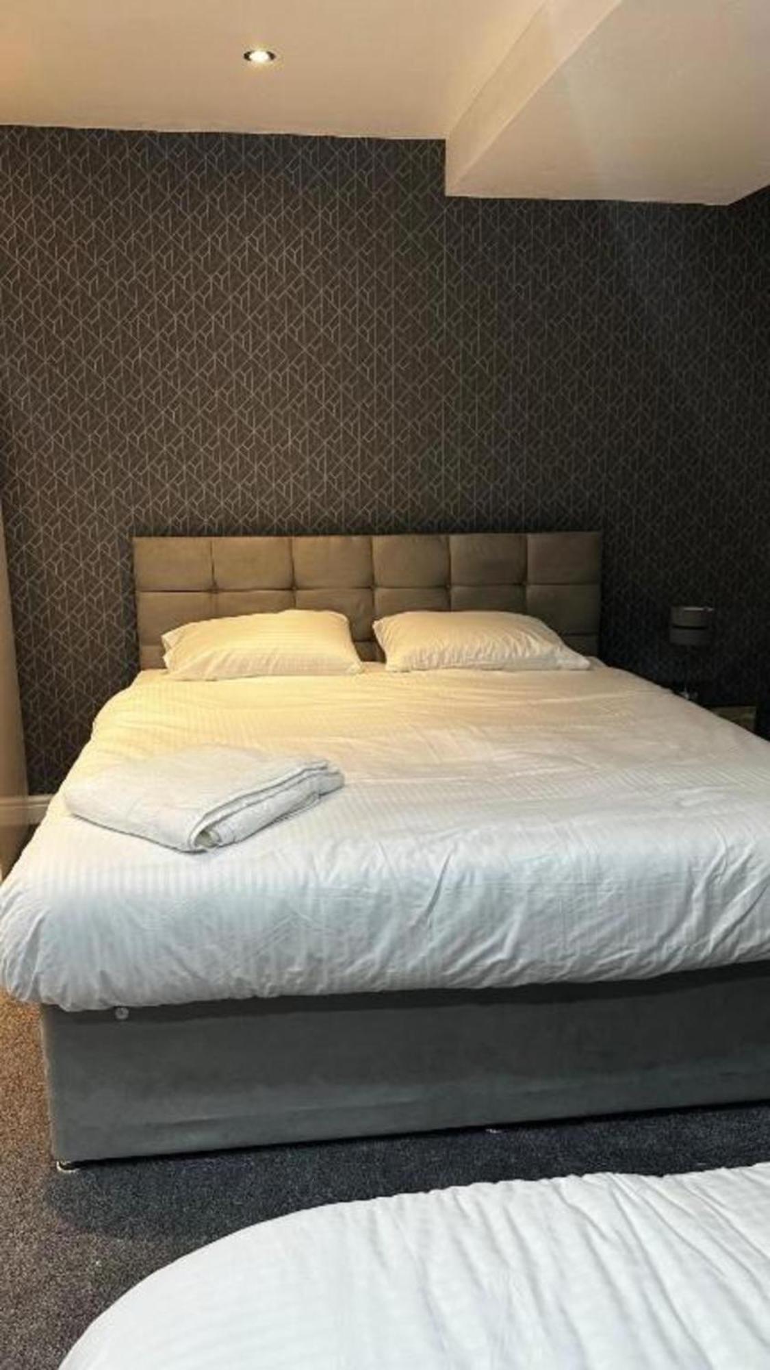 Oyo The Pleasant House Hotel Manchester Bagian luar foto