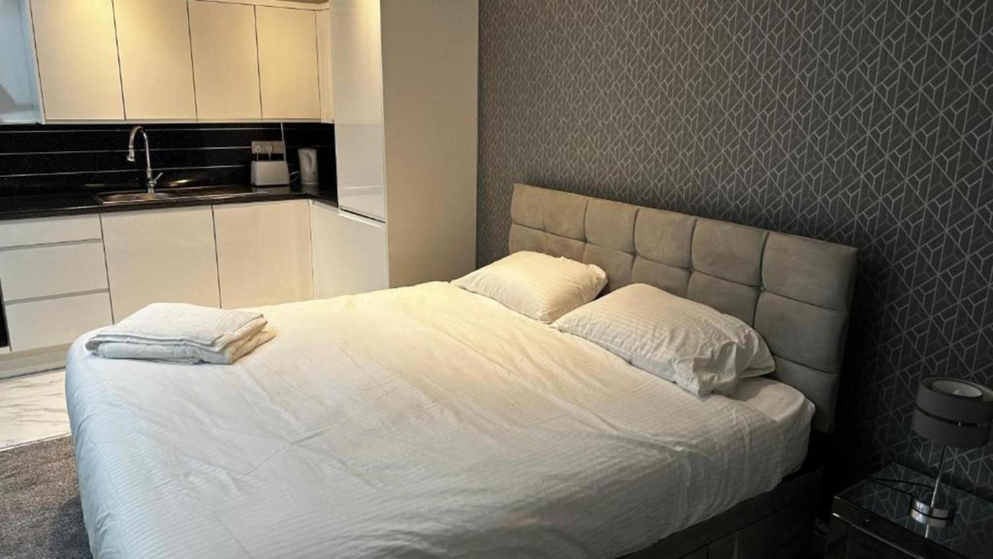 Oyo The Pleasant House Hotel Manchester Bagian luar foto