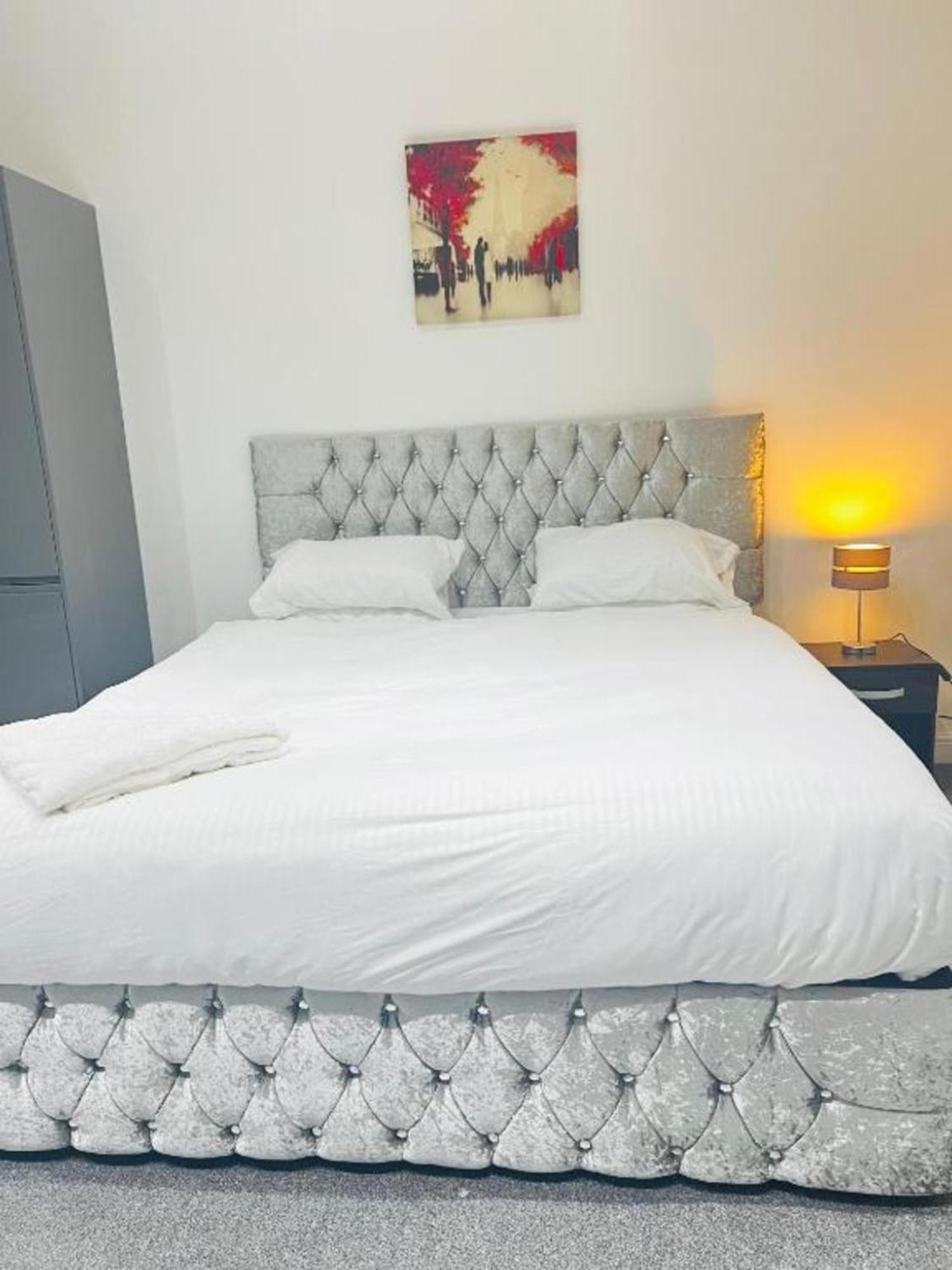 Oyo The Pleasant House Hotel Manchester Bagian luar foto