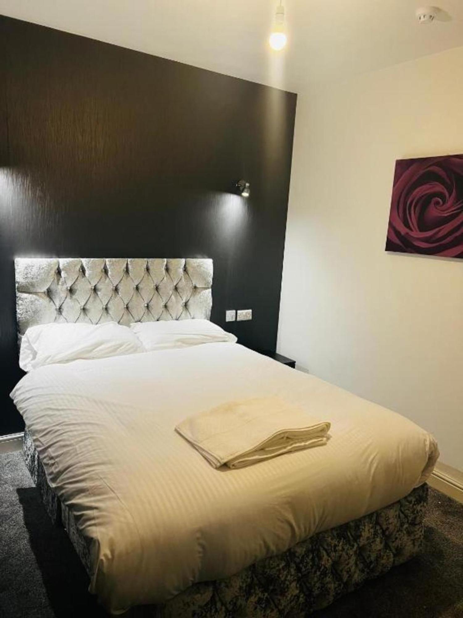 Oyo The Pleasant House Hotel Manchester Bagian luar foto